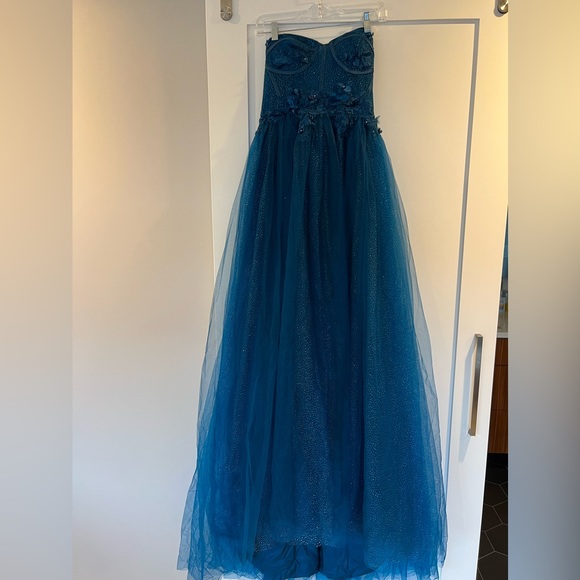 NWOT Prom dress - tulle style in blue/green - size 4 - Picture 2 of 4